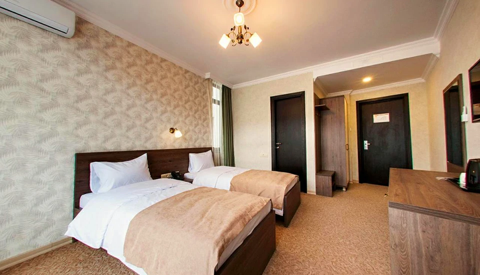 هتل اولد گاردن باتومی